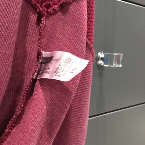 Shirt - Picture 3 of 4